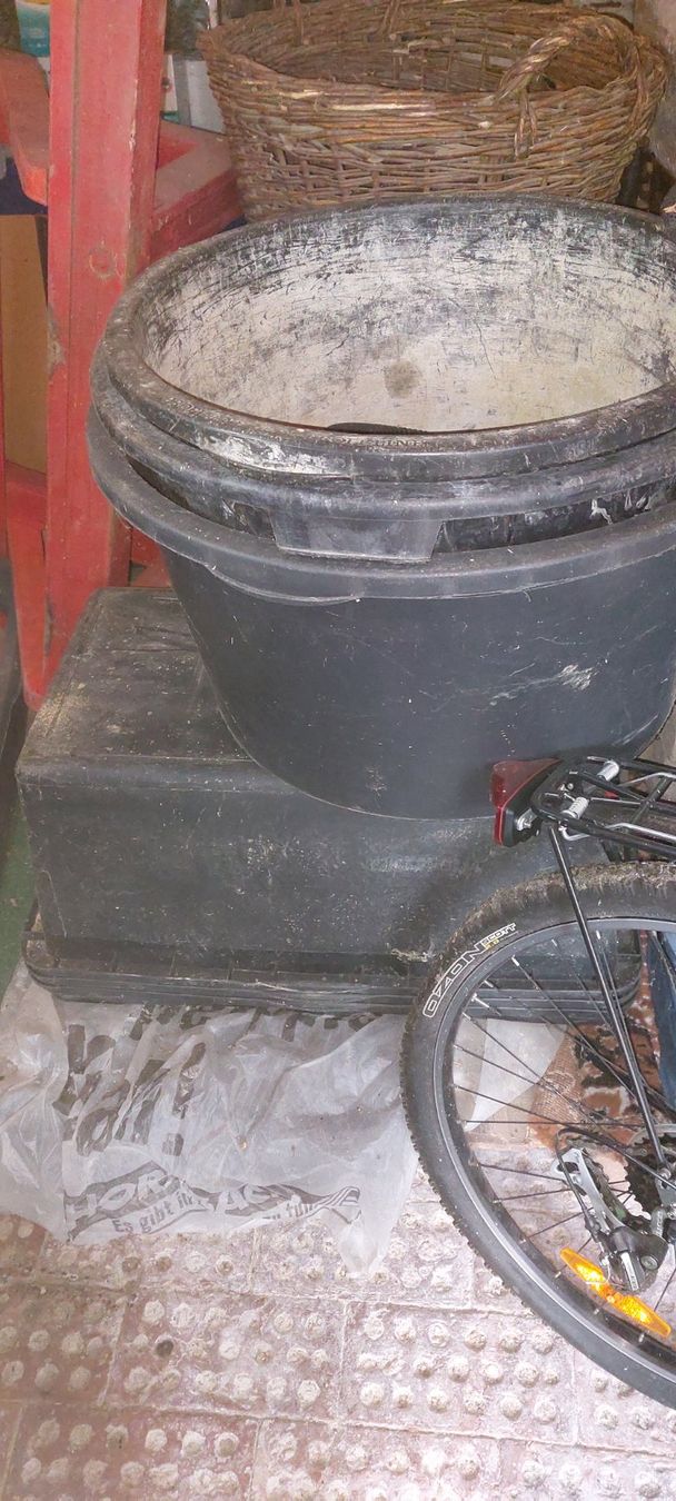 Altro per la casa: drei Mörtelkübel Bau Eimer – Usato da Brislach venduto da ericCH