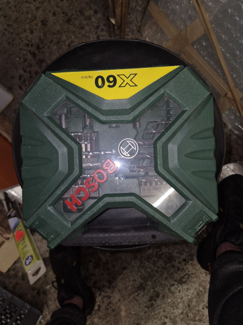 Bosch Tutti gli attrezzi: Bosch Werkzeugkoffer 60tlg. Bohrer & Bits Set – Nuovo (secondo la descrizione) da Hochdorf venduto da TT_GARAGE