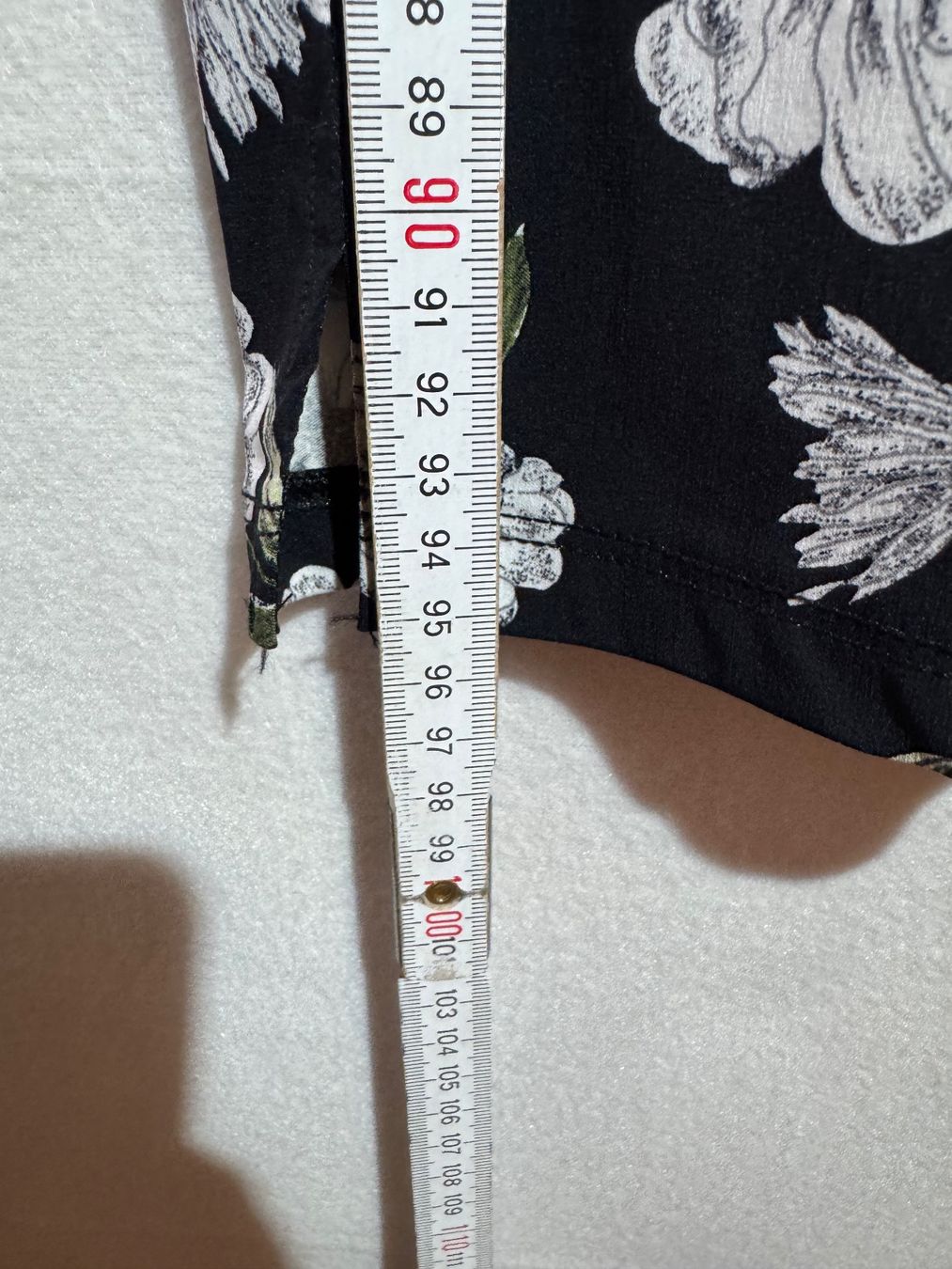 Pantaloni: Schöne geblümte  Hose Gr. S – Usato da Grosswangen venduto da second_hand_dress 6