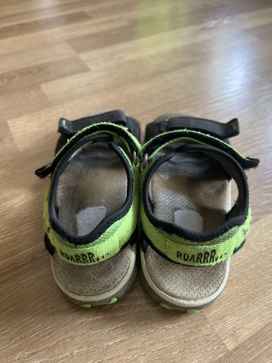Scarpe per ragazzi: 2 Paar Sandalen Junge, Gr. 31 – Usato da Zuchwil venduto da Commander0 2