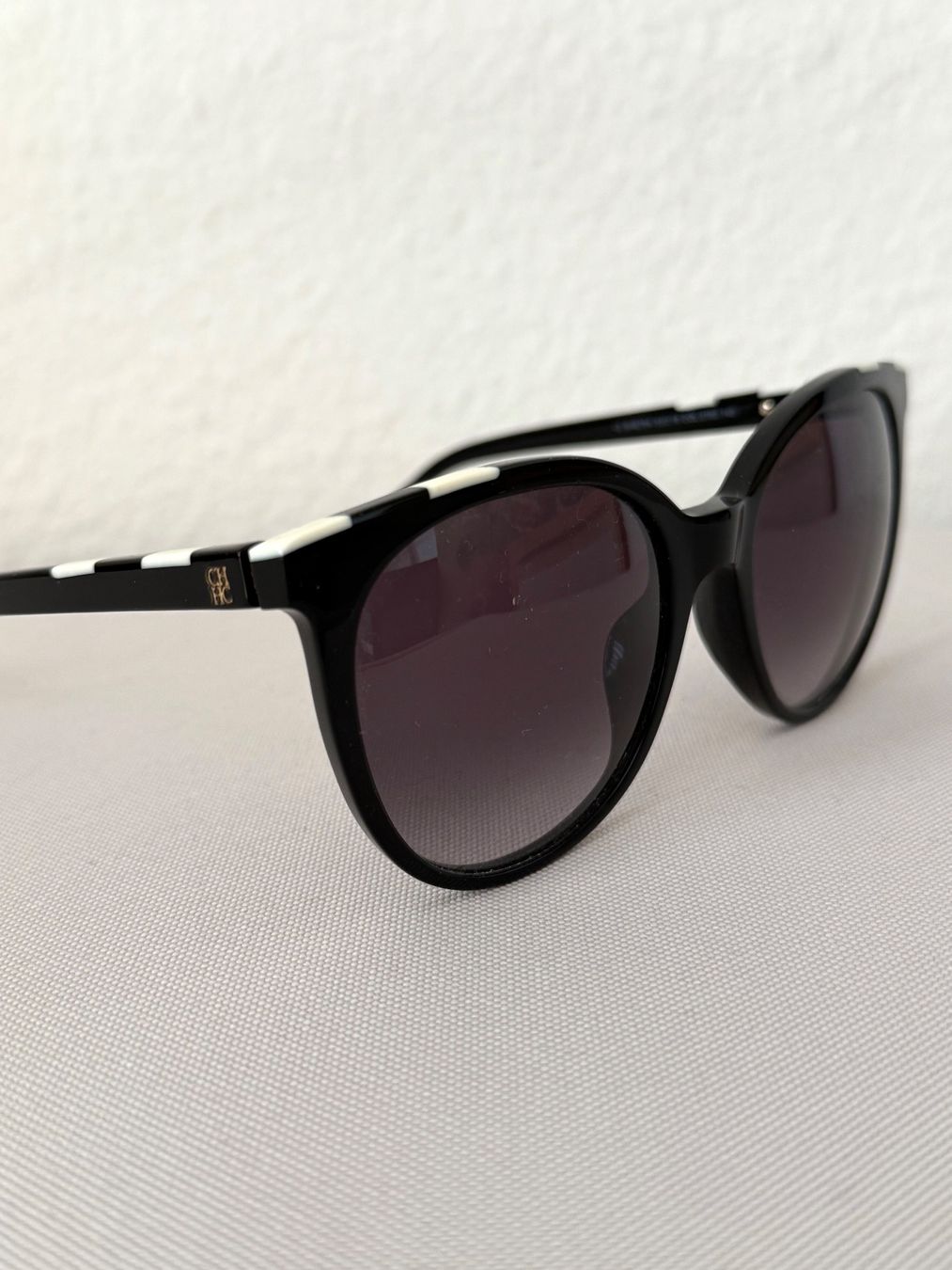Carolina Herrera Occhiali & Lenti: Sonnenbrille von Carolina Herrera – Usato da Zürich venduto da bazinga3000 3