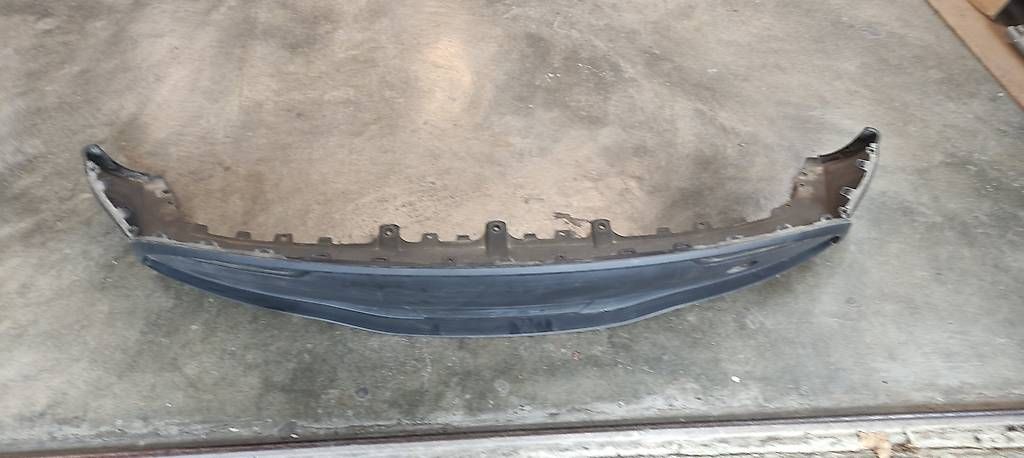 Diffusori di oli essenziali: Tesla Model Y Stossstange Diffusor 1494009-DE-D – Usato da Schafisheim venduto da spr_7cj5 1