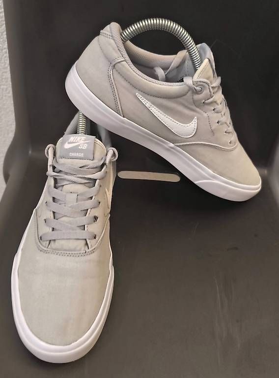 Scarpe da uomo: Nike SB Charge Canvas Sneakers - Größe 43 – Usato da Pully venduto da vir_58dk 1