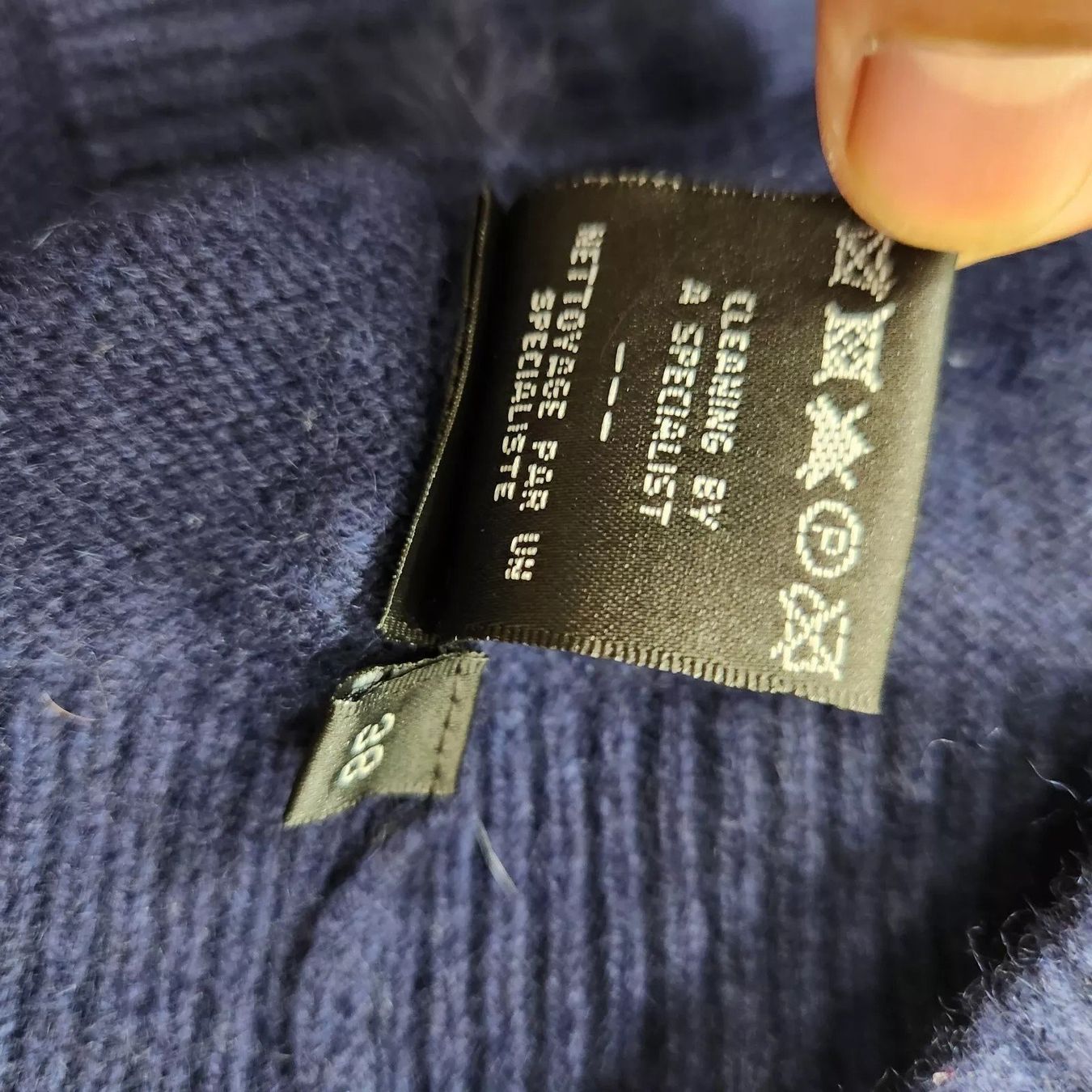 Max & Moi Maglioni & Felpe: MAX&MOI Pullover Cape Kaschmir Pelz – Usato da Obergösgen venduto da crystalfox 3
