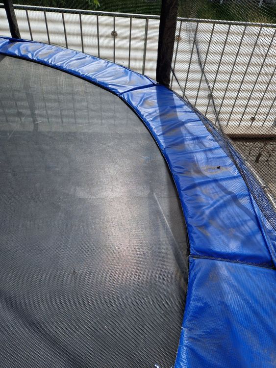 Trampolin gebraucht Kaufen auf Ricardo