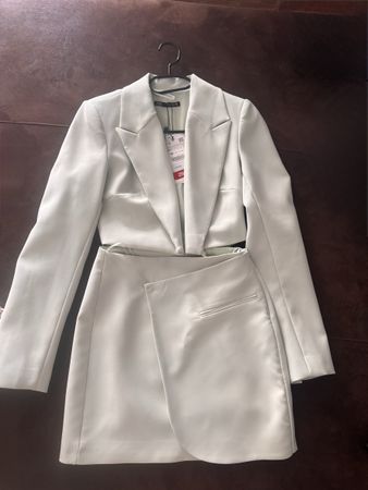 Ensemble jupe et blazer vert menthe