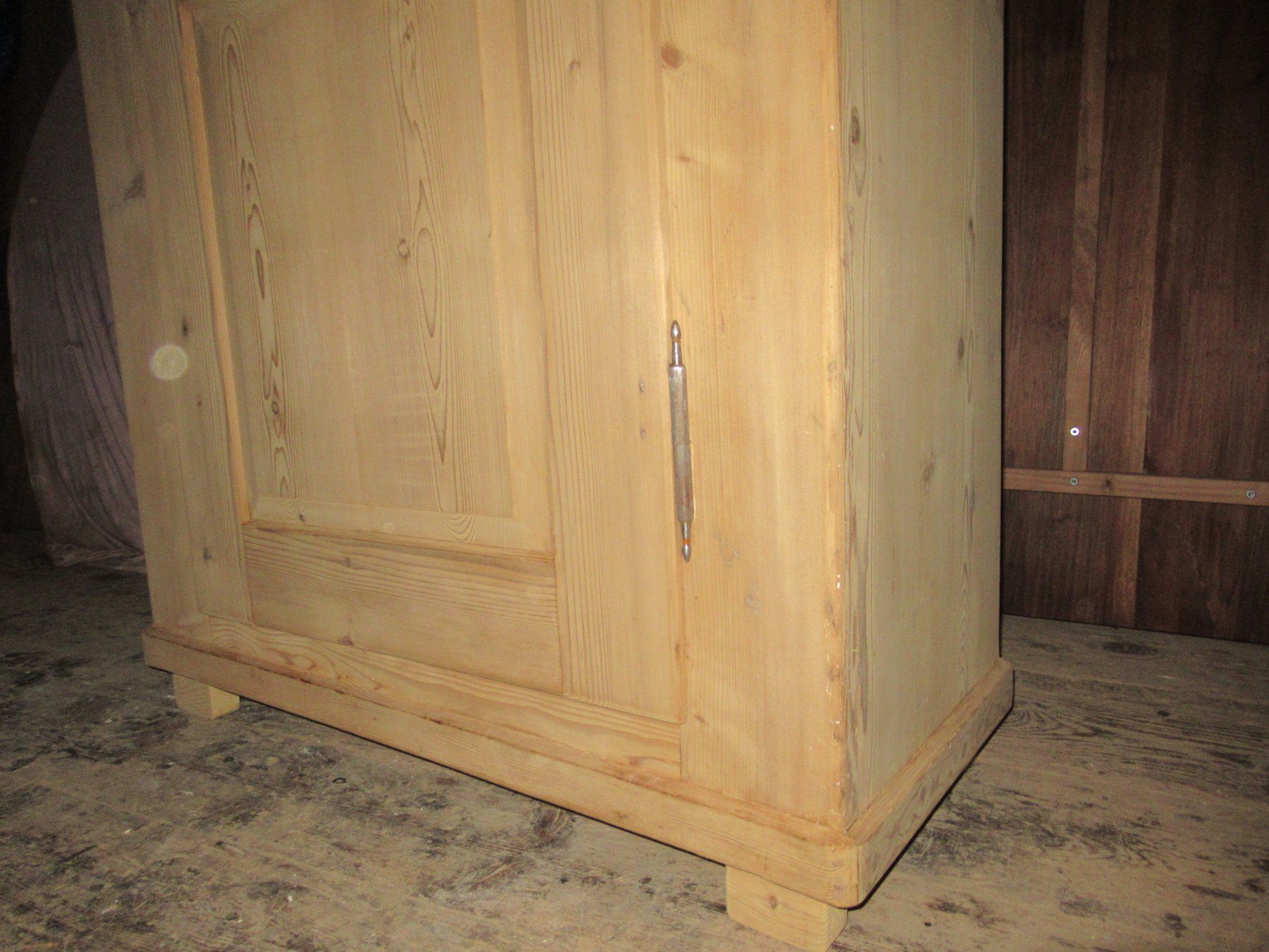 Armadi: Schrank (Tanne/ 185) – Usato da Berg SG venduto da Pizza58 6