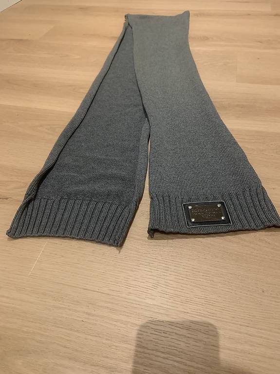 Dolce & Gabbana Sciarpe: Dolce & Gabbana Schal Wolle – Usato da Davos Dorf venduto da BenoitFichaux 2