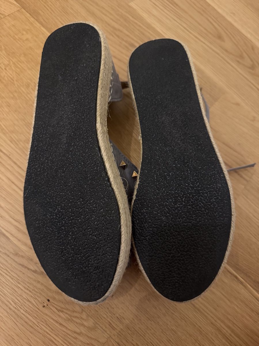 Scarpe da donna: Sandalen, neu, grau, Grösse 40 – Nuovo (secondo la descrizione) da Luzern venduto da emm_nw8g 3
