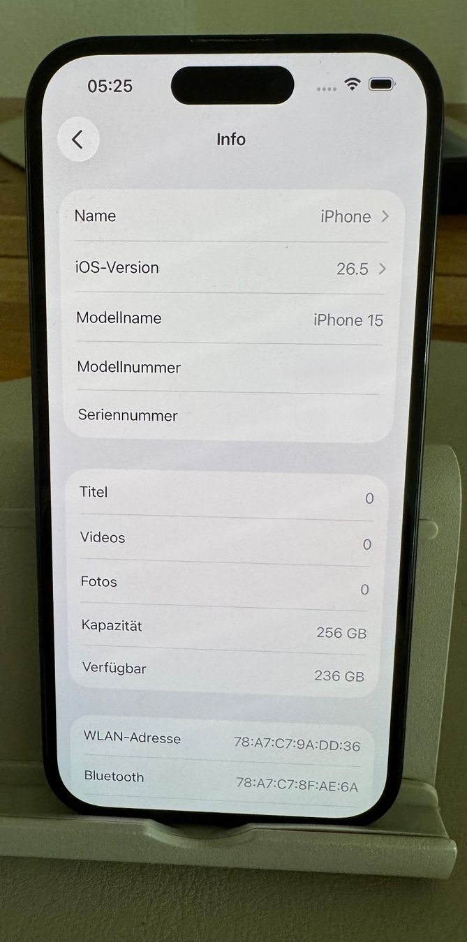 Apple Portables: iPhone 15 256GB – D'occasion à Adliswil par Busys 1