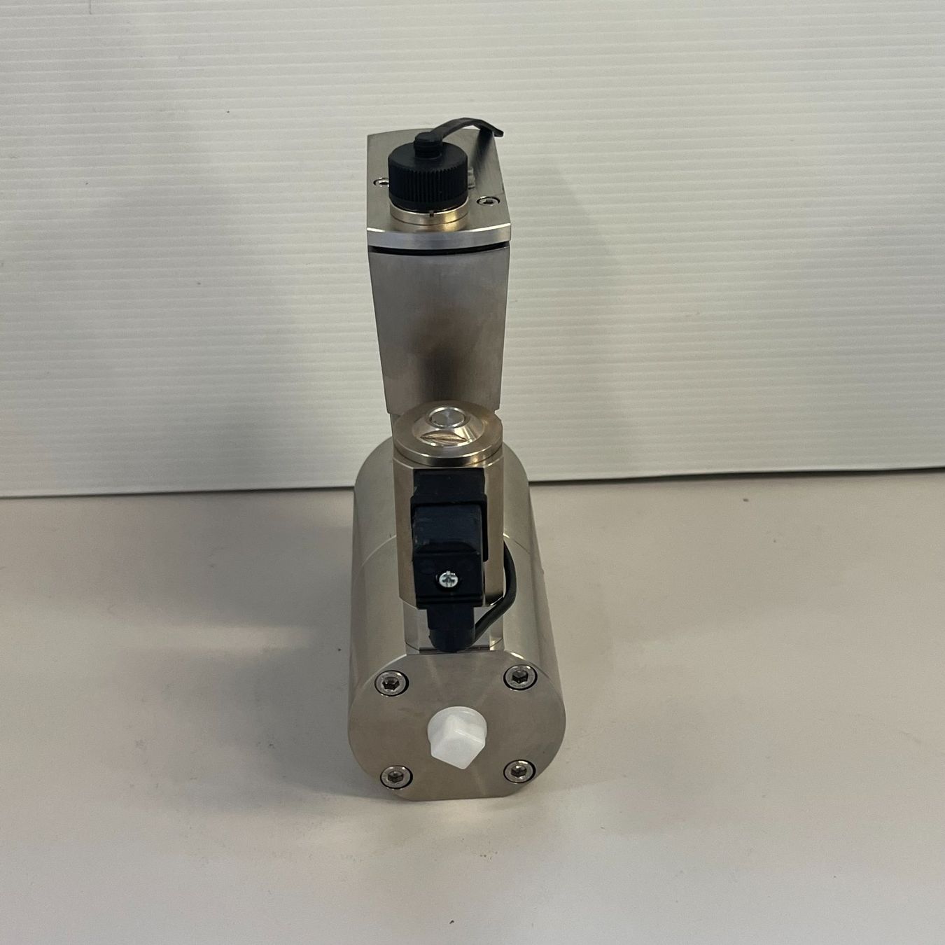 Accessori da laboratorio: Bronkhorst Mass Flow Controller F203 AI-M10-AGD-00-Z – Usato da Niederdorf venduto da LeptonAG_Labor 2