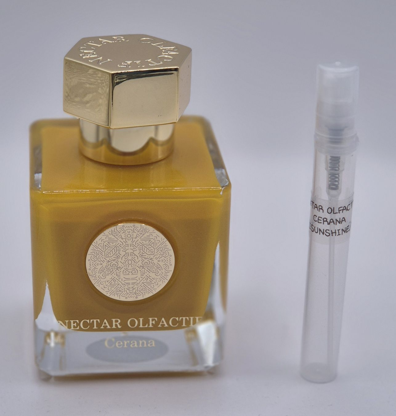 Nectar Olfactif Profumi & Eau de Toilette: 5 ml CERANA NECTAR OLFACTIF EXTRAIT ABFÜLLUNG – Nuovo (secondo la descrizione) da St. Gallen venduto da CaliSunshine