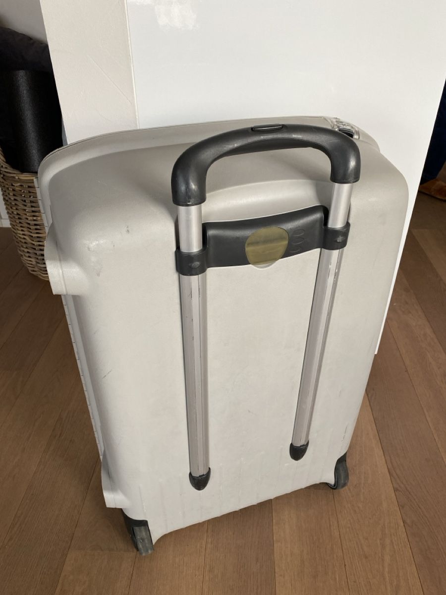 Samsonite Reisekoffer: Samsonite Hartschalen-Koffer – Gebraucht aus Niederrohrdorf von  3