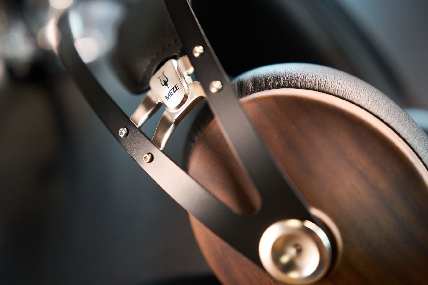 Cuffie: Kopfhörer MEZE Audio 99 CLASSICS, NEU!! – Nuovo e nell'imballaggio originale da Arlesheim venduto da hifi-klangstudio 1
