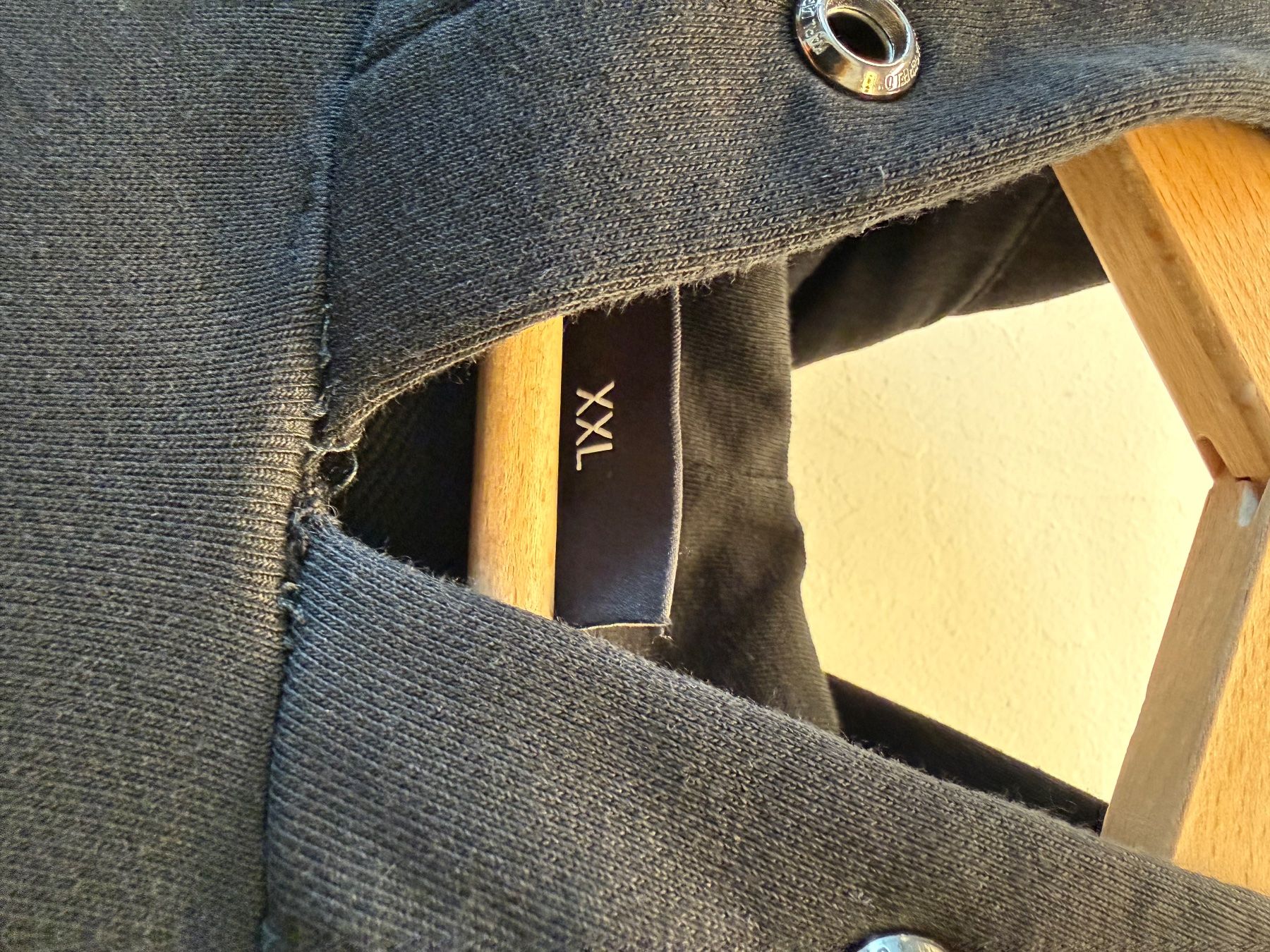 Karl Lagerfeld Maglioni & Felpe: KARL LAGERFELD Hoodie – Usato da Schlieren venduto da svenbaettig 1
