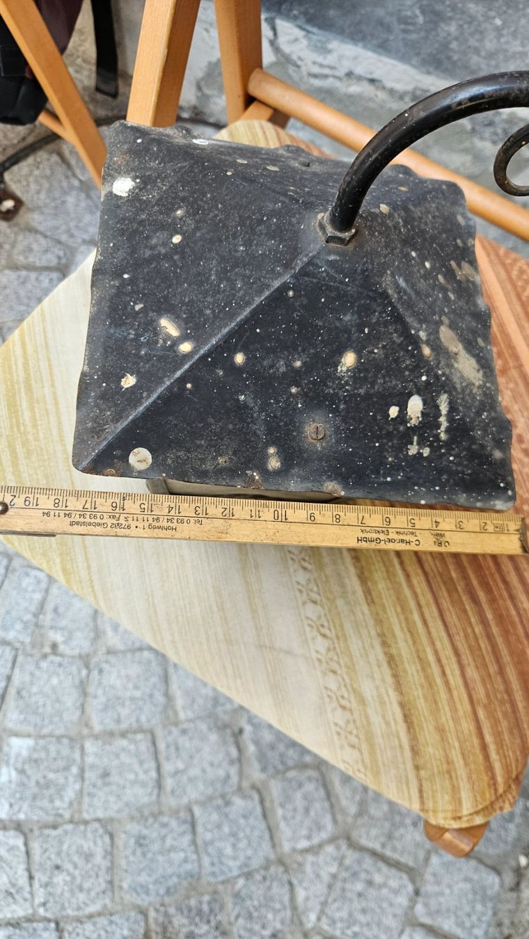 Lampade: Lampada da esterno in ferro battuto e vetro – Usato da Melano venduto da H-Sara 2