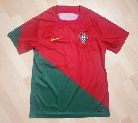 Nike 2022 Portugal Ronaldo Trikot Grösse M