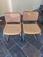 2 Freischwinger Stühle Holz Rattan gebraucht guter Zustand
