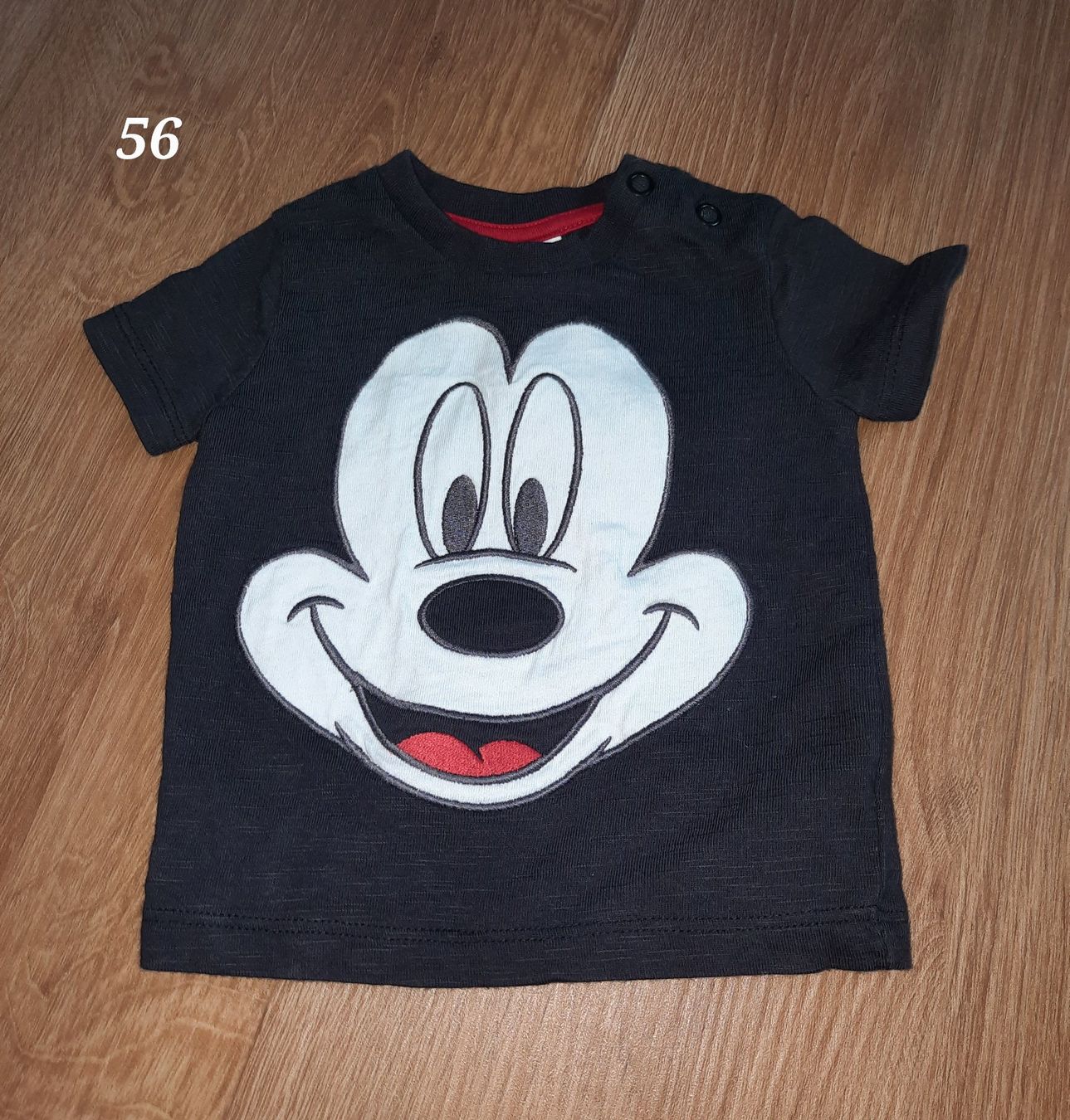 Camicie, Top & T-shirt: Schwarzes T-Shirt mit Mickey Mouse, Grösse 56 – Usato da Reiden venduto da armand8
