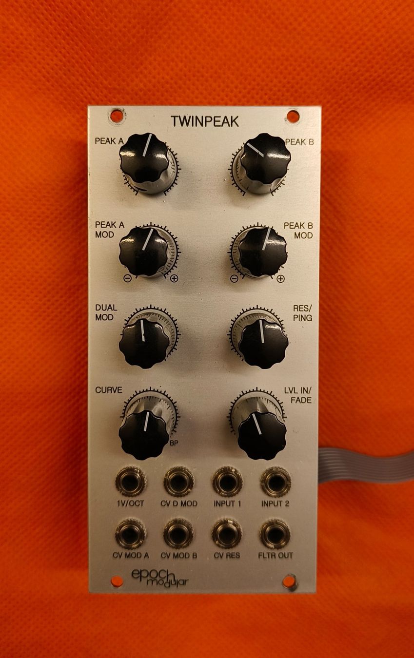 Strumenti musicali: RARE TwinPeak Filter by Epoch Modular – Usato da Fribourg venduto da Kazanthul