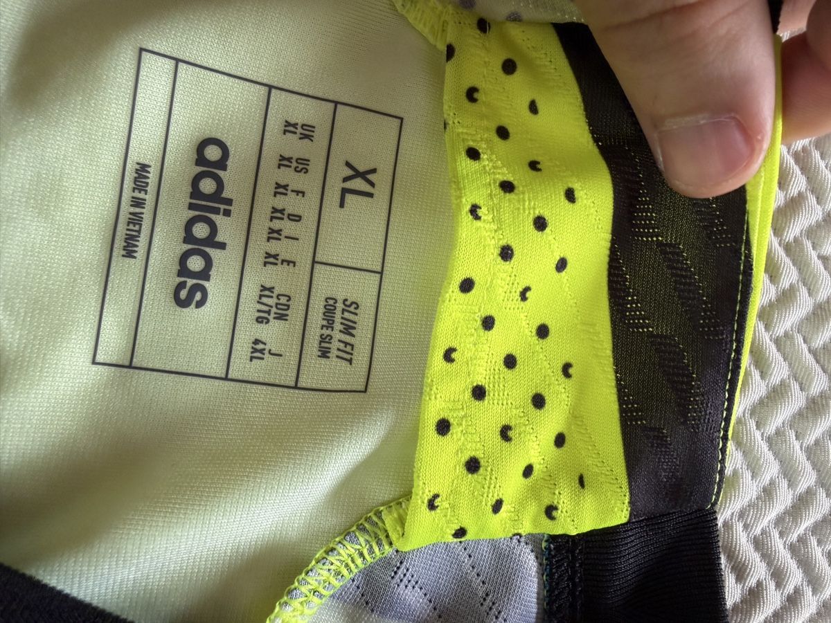 Adidas Canottiere & Pantaloni: Original Arsenal 23/24 away Player Version – Nuovo (secondo la descrizione) da Aarberg venduto da marcoo237 2
