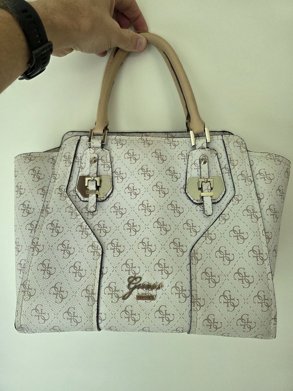 Guess Sacs femmes: Guess Handtasche  – D'occasion à Kriens par eldo1990