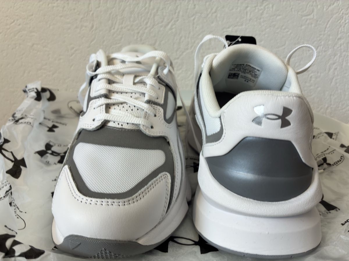 Under Armour Scarpe da uomo: Under Armour Forge Runner  Größe 43 Neu – Nuovo e nell'imballaggio originale da Wald ZH venduto da Grego54 3