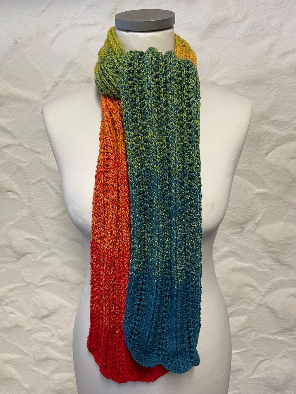 Foulard & Sciarpe: Schal, bunt – Nuovo (secondo la descrizione) da Urnäsch venduto da pas_5r9c 2