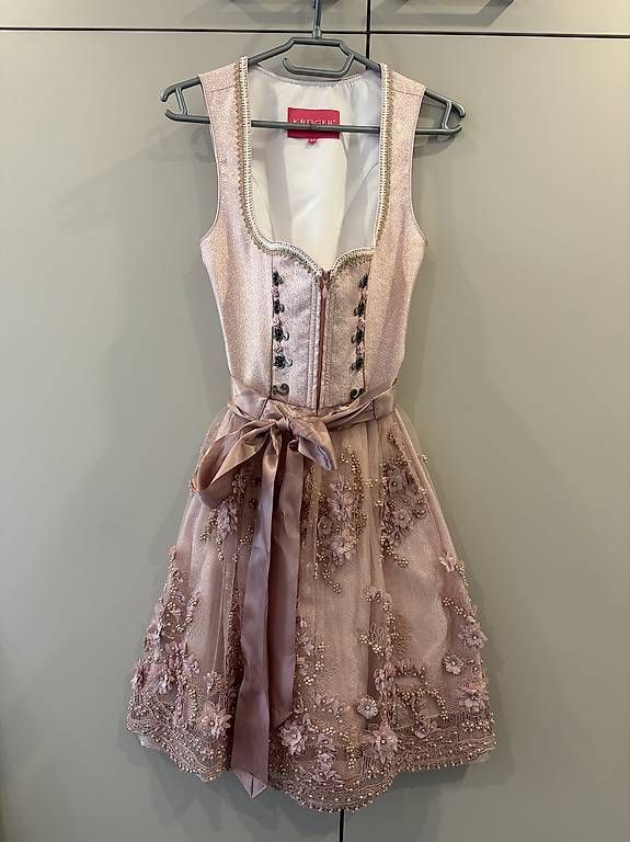 Krüger Vestiti: Krüger Dirndlkleid Rosa – Usato da Hauptwil venduto da CeliSchoe