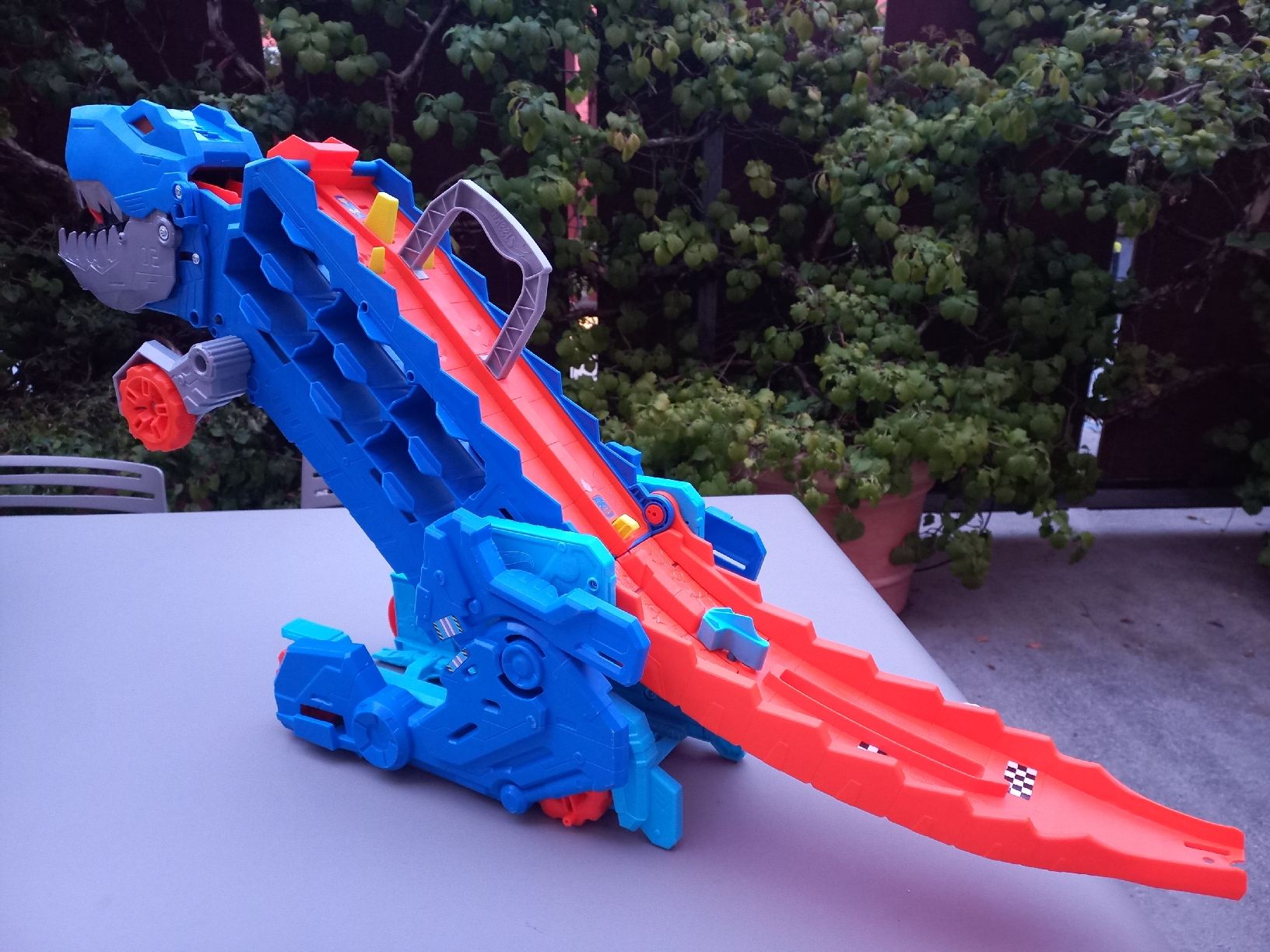 Hot Wheels Giocattoli: Hot Wheels City T-Rex Transporter – Usato da Kilchberg ZH venduto da Fast-Forward 3