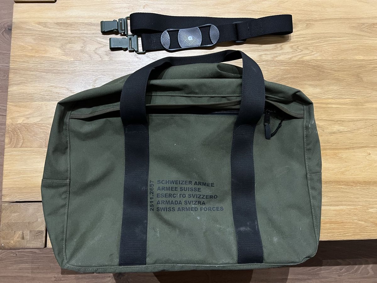 Armée suisse Sacs: Schweizer Armee: Effekten-Tasche (F-Sack) – D'occasion à Konolfingen par west-coast