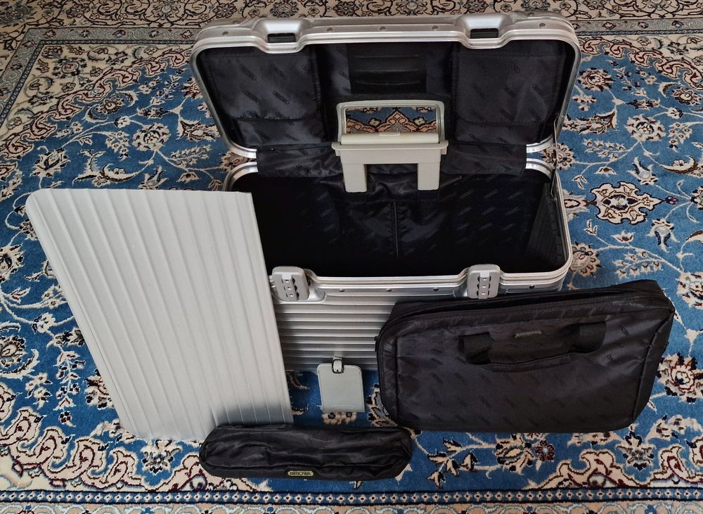 Rimowa Topas Pilot Trolley Silber (Gebraucht) in Schaffhausen für CHF ...