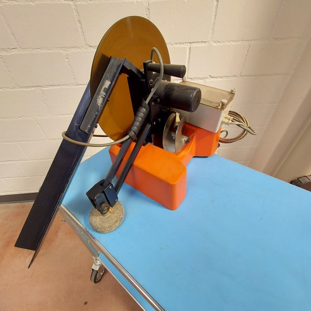 Tous les outils: Oelskimmer – D'occasion à Bärau par Lehmann3552
