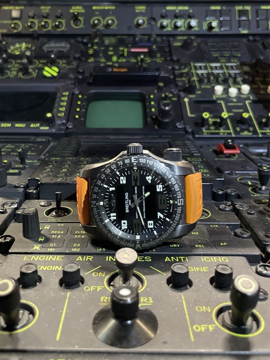 Breitling Uhren: Breitling Emergency II Night Mission – Gebraucht aus Gempenach von TTW 2