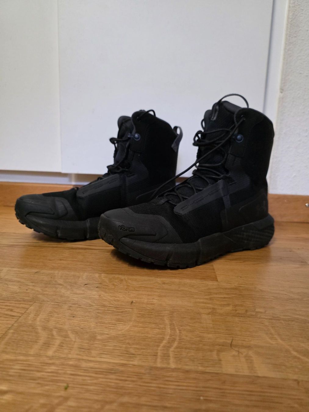 Under Armour Damenschuhe: Under Armour Valsetz Tactical Boots, Schwarz, Gr. 42 – Gebraucht aus Bern von KavIndustries 1