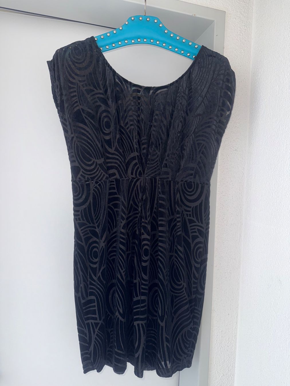 H&M Kleider: Sommerliches Velourskleid size S – Gebraucht aus Buchrain von nat_pl5p 1