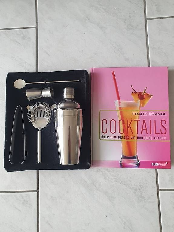 Libri: Cocktailzubehör mit Buch – Usato da Sarnen venduto da monfur