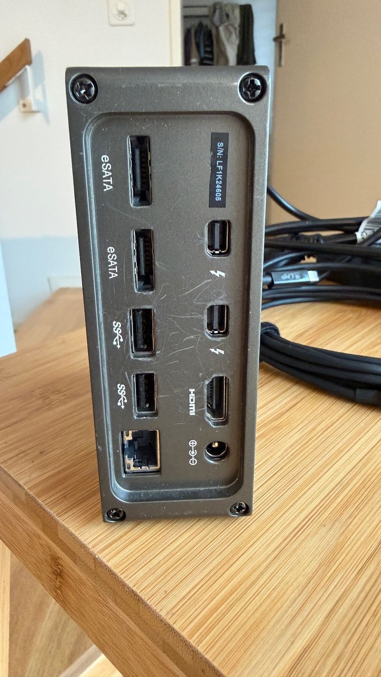 CalDigit Docking station: CalDigit TB2 Thunderbolt 2 Dock – Usato da Tagelswangen venduto da GugusLala 1