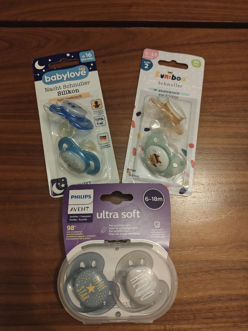 Succhiotti & catenelle porta ciuccio: Nuggi Set ab 6 Monate, Dutzi, Schnuller, Philips, Kuniboo .. – Nuovo e nell'imballaggio originale da Aeugst am Albis venduto da RotesDing