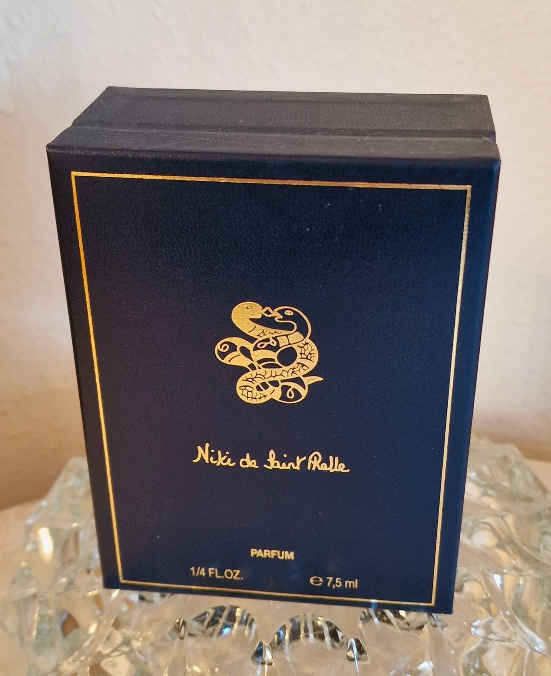 Profumi & Eau de Toilette: Parfum Niki de Saint Pralle First Edition 7.5ml – Nuovo e nell'imballaggio originale da Lupsingen venduto da Niceday 2