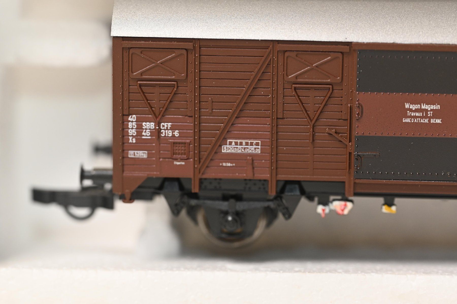 Roco Modellini di ferrovie: gedeckter Güterwagen SBB Roco HO/AC – Usato da Laupen ZH venduto da Zmoewe 1