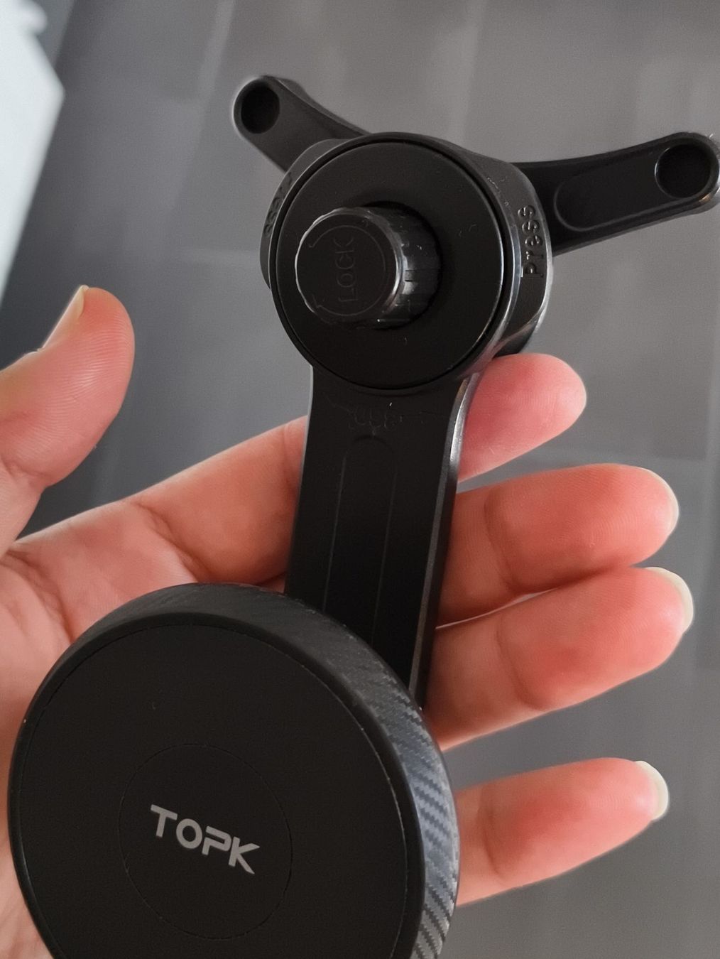 Staffe: Support téléphone voiture MagSafe aimanté TOPK – Nuovo (secondo la descrizione) da Tramelan venduto da Gamoo