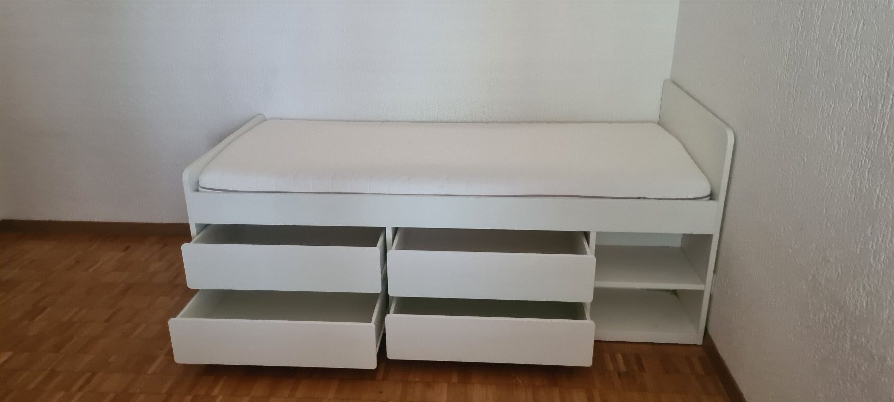 Ikea Lits: Ikea Släkt Bett mit 4 Schubladen – D'occasion à Bern par sepplcho 3