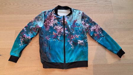 Bomberjacke mit Blütenmuster blau bunt Grösse L