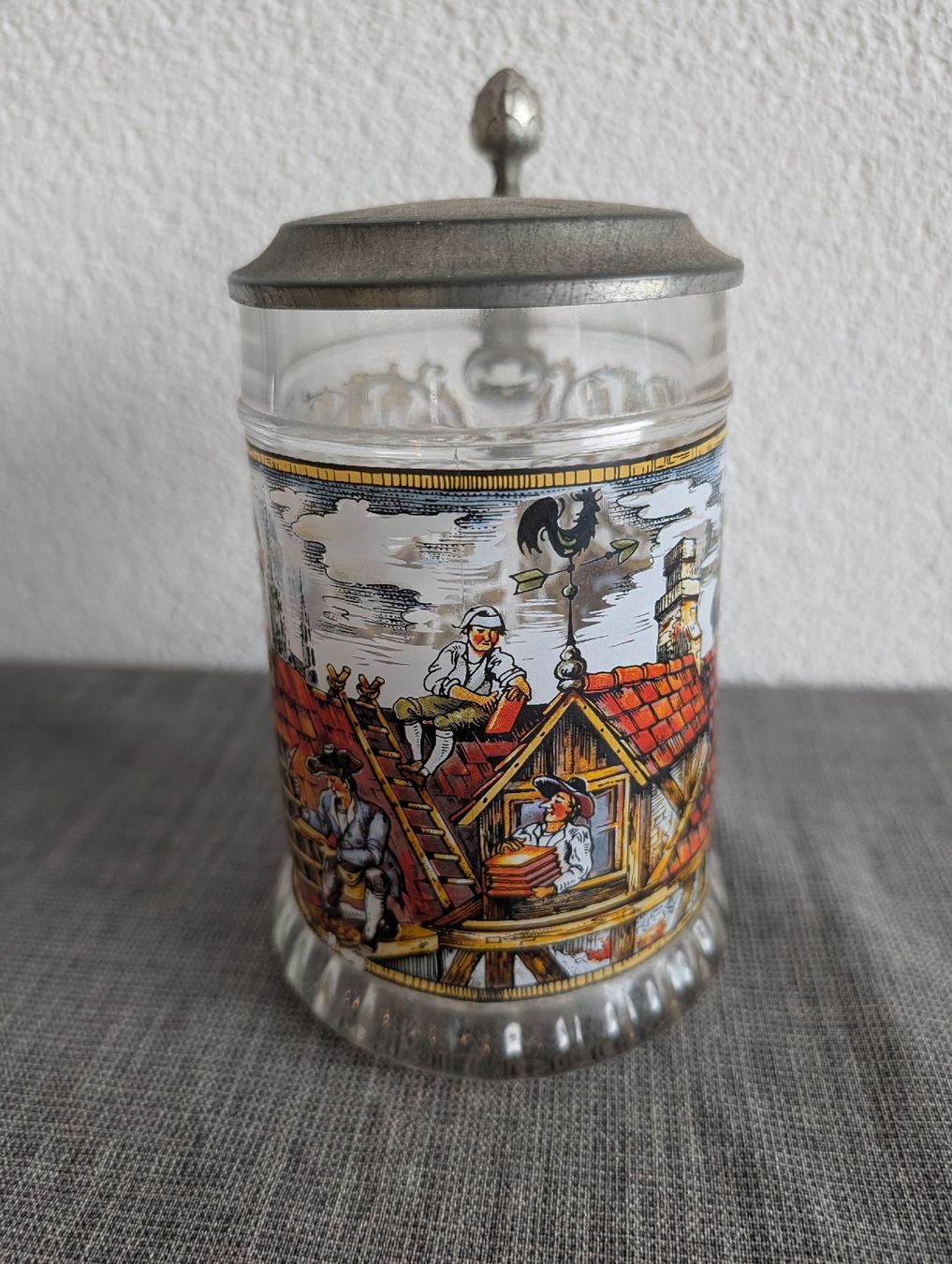 Bicchieri: Bierkrug  Dachdecker Motiv – Usato da Bern venduto da ari_66yc