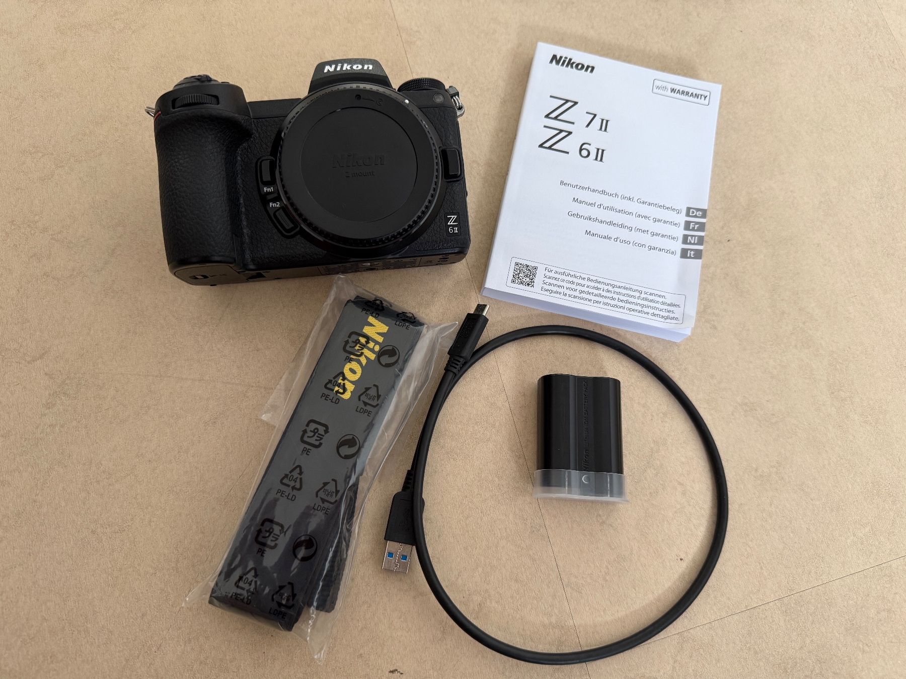 Nikon Kamera: Nikon Z6 II Kamera Body - Top Zustand, nur 1668 Auslösungen – Gebraucht aus Steinhausen von Schelbert