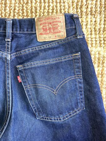Levi’s Denim Jeans [Waist 33 / Length 32]