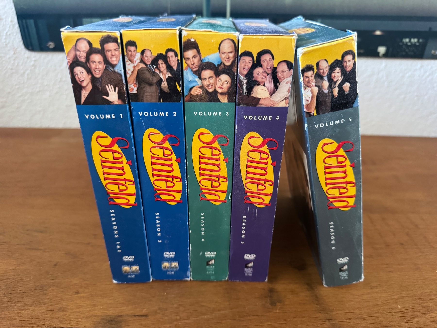 Tutti i DVDs: Seinfeld DVD Box Set - Staffel 1 bis 6, komplett – Usato da Zürich venduto da vincent.clifford