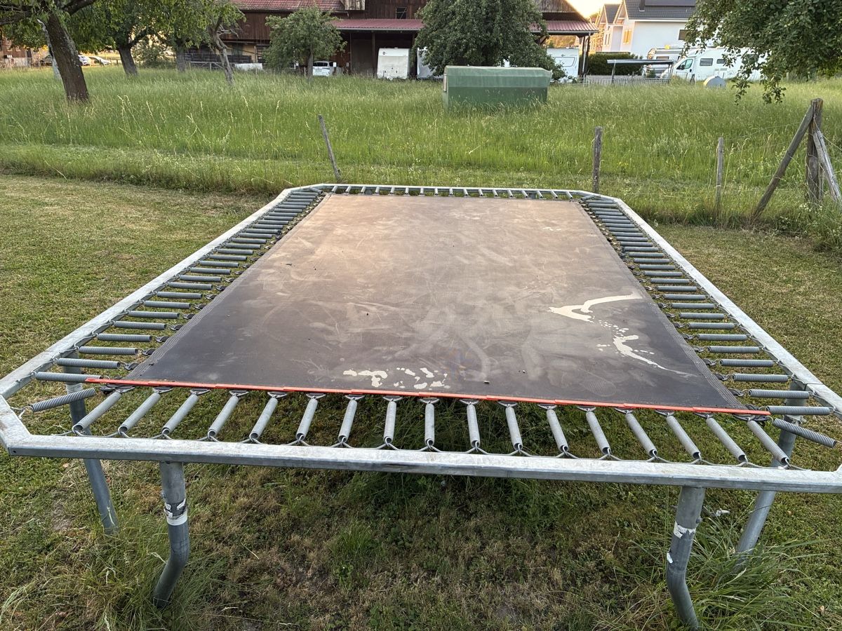 Trampoline: Trampolin 200cm x 300cm – Gebraucht aus Gerlafingen von karmate 2