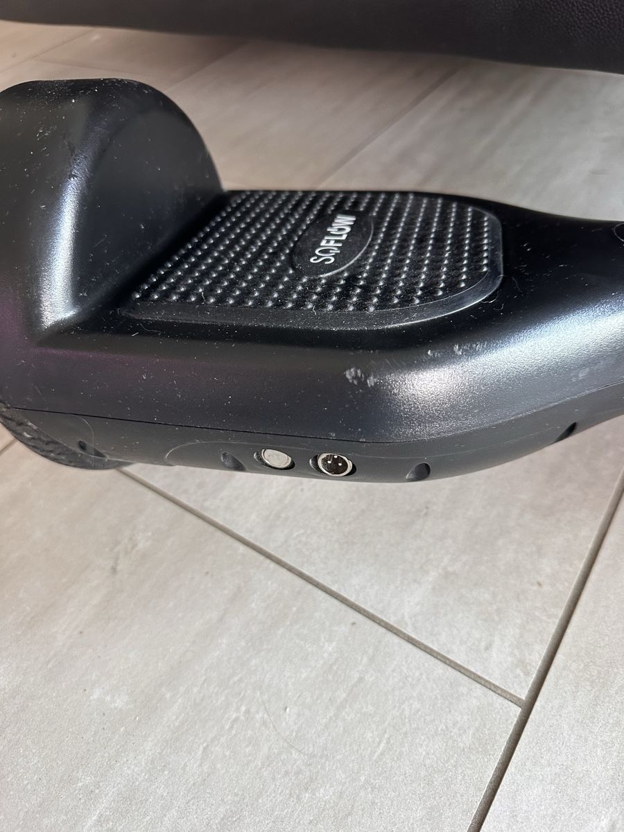 Hoverboard: Hoverboard mit LED-Beleuchtung, top Zustand, Sommer  – Usato da Schmerikon venduto da Seepfaerdchen 3